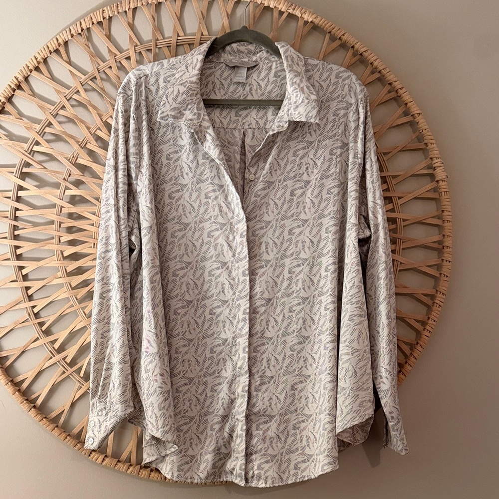 H&M Cream Leaf Pattern Button Down Shirt